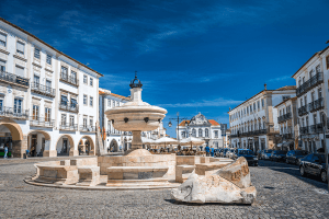 Praça do Giraldo em Évora, Portugal.
