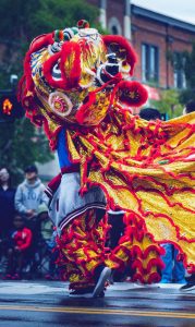 Dragão Chines Tradicional em Exibição de Desfile